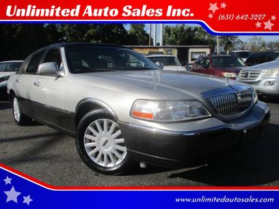 Used 2005 Lincoln Town Car Signature