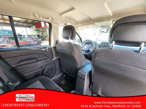 Used 2017 Jeep Compass Sport FWD image 12