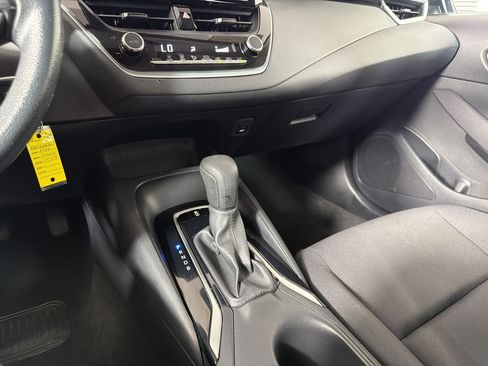 Used 2024 Toyota Corolla LE FWD image 15