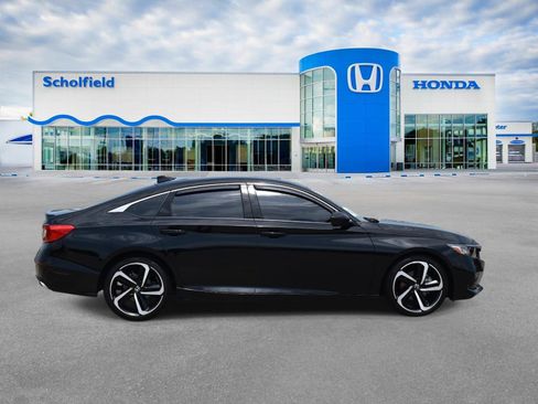 Used 2022 Honda Accord Sport image 2