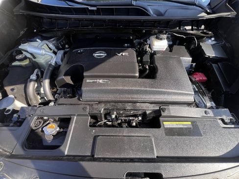 Used 2018 Nissan Murano SV AWD/4WD image 18