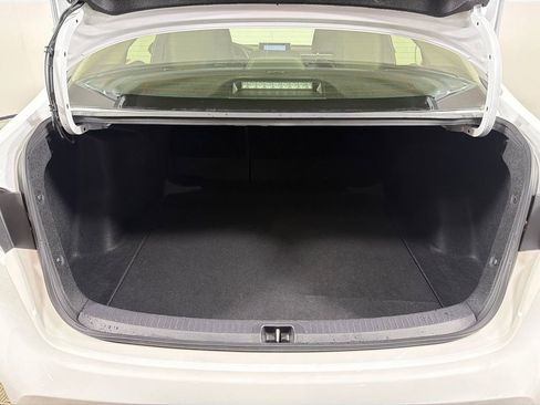 Used 2025 Toyota Corolla LE image 18