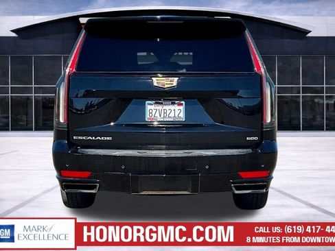 Used 2022 Cadillac Escalade ESV Sport w/ Touring Package AWD/4WD image 5