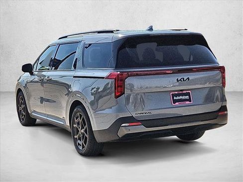 Used 2026 Kia Carnival SX w/ SX Dark Edition Package FWD image 21