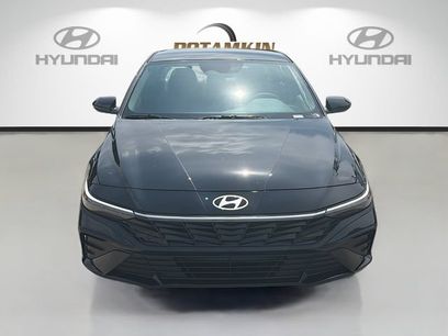 New 2026 Hyundai Elantra SE