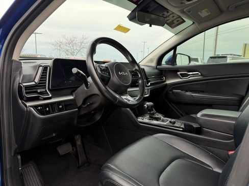 Used 2023 Kia Sportage EX image 11