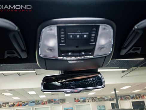 Used 2023 Chrysler 300 C RWD image 89
