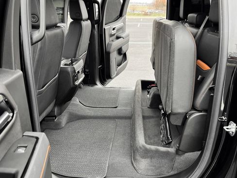 Used 2025 GMC Sierra 1500 AT4 w/ Technology Package image 21