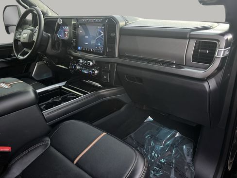 Certified 2024 Ford F250 Platinum w/ FX4 Off-Road Package image 12