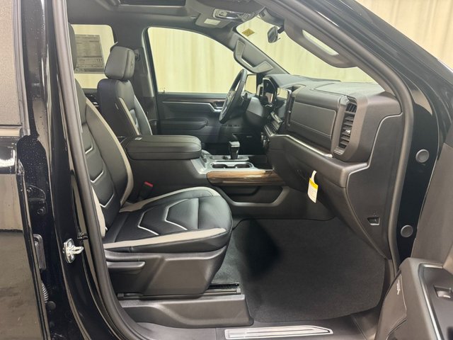 New 2026 Chevrolet Silverado 1500 RST w/ Dark Appearance Package AWD/4WD image 27