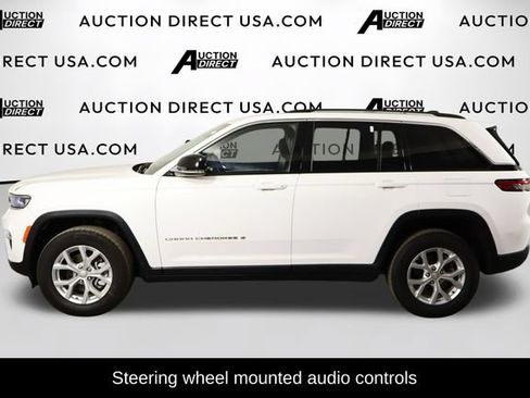 Used 2023 Jeep Grand Cherokee Limited AWD/4WD image 5