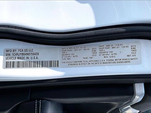 Used 2022 Jeep Grand Cherokee Summit AWD/4WD image 20