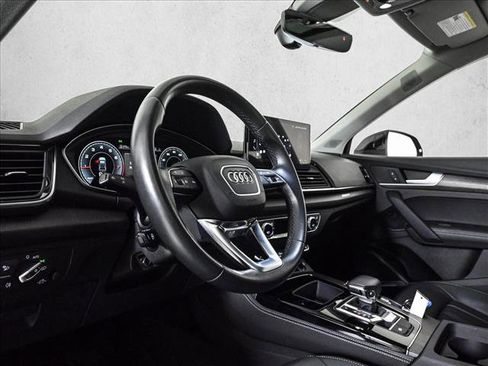 Used 2023 Audi Q5 2.0T Premium Plus w/ Premium Plus Package AWD/4WD image 10