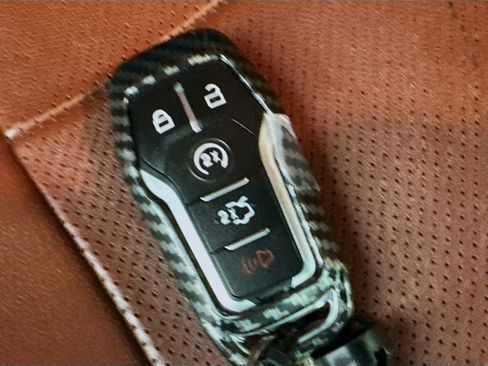 Used 2015 Ford Mustang Premium image 37