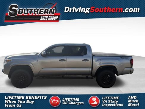 Used 2022 Toyota Tacoma SR w/ SR Convenience Package RWD image 1