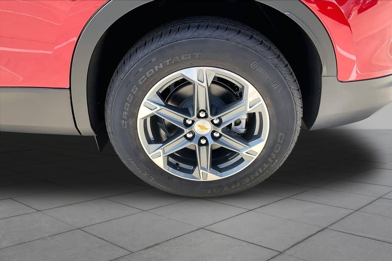 New 2026 Chevrolet Blazer LT w/ Convenience Package FWD image 12