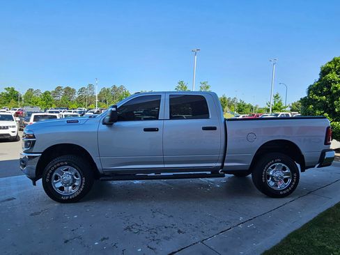 Used 2026 RAM 2500 Tradesman AWD/4WD image 4