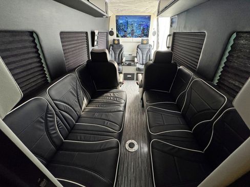 Used 2023 Mercedes-Benz Sprinter 3500 image 68