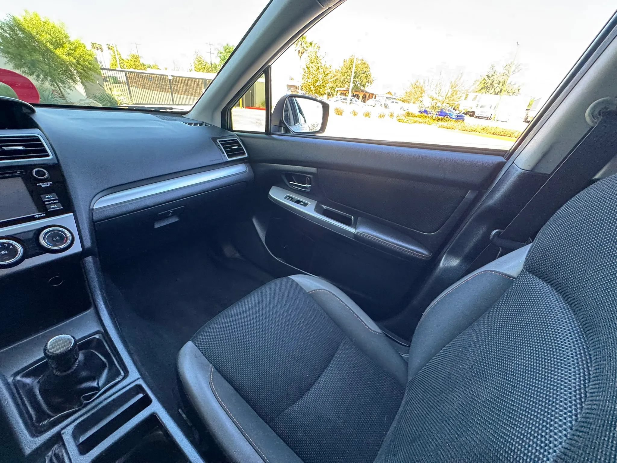Used 2017 Subaru Crosstrek 2.0i Premium AWD/4WD image 8
