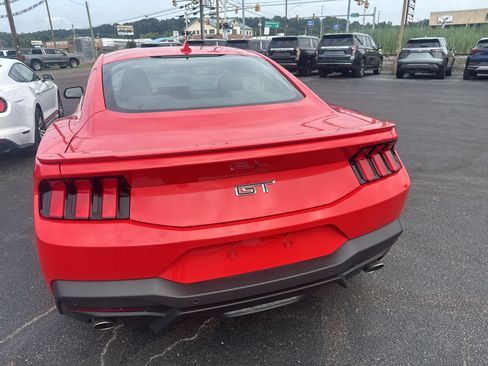 Used 2025 Ford Mustang GT RWD image 6