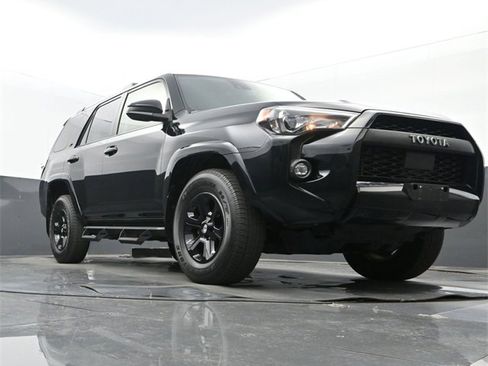 Used 2021 Toyota 4Runner SR5 image 9