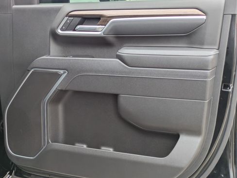 Used 2025 Chevrolet Silverado 2500 LT image 27