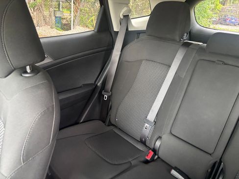 Used 2025 Kia Sportage LX FWD image 39