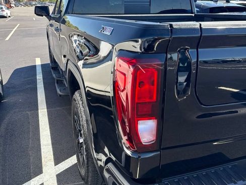 Used 2025 GMC Sierra 1500 Elevation AWD/4WD image 12
