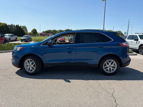 Used 2024 Ford Edge SEL w/ Convenience Package AWD/4WD image 4