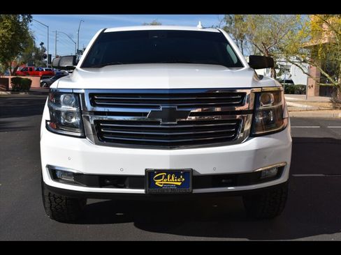 Used 2017 Chevrolet Suburban Premier image 8