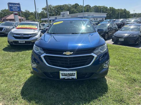 Used 2019 Chevrolet Equinox LT FWD image 2