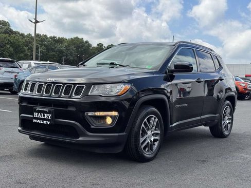 Used 2020 Jeep Compass Latitude FWD image 25