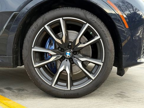 Used 2022 BMW X7 xDrive40i w/ M Sport Package image 12