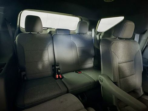 New 2025 Chevrolet Traverse LT image 27