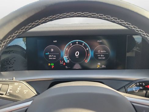 New 2026 Volkswagen Tiguan SE image 11