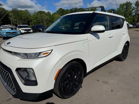 Used 2021 Kia Soul LX FWD image 9