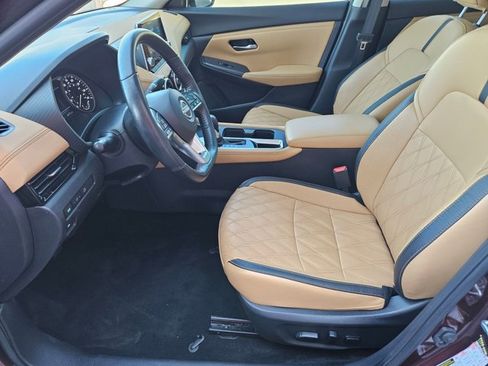 Used 2025 Nissan Sentra SV w/ SV Premium Package image 14