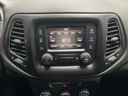 Used 2018 Jeep Compass Latitude w/ Cold Weather Group image 30