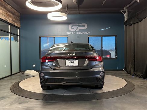 Used 2022 Kia Forte Sedan image 4