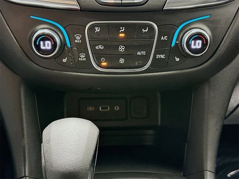 Used 2022 Chevrolet Equinox LT image 15