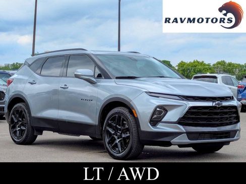 Used 2024 Chevrolet Blazer LT w/ Sound & Technology Package AWD/4WD image 1