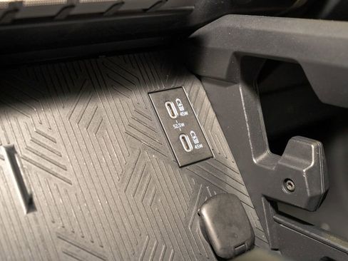 Used 2025 Toyota Tacoma TRD Off-Road image 14