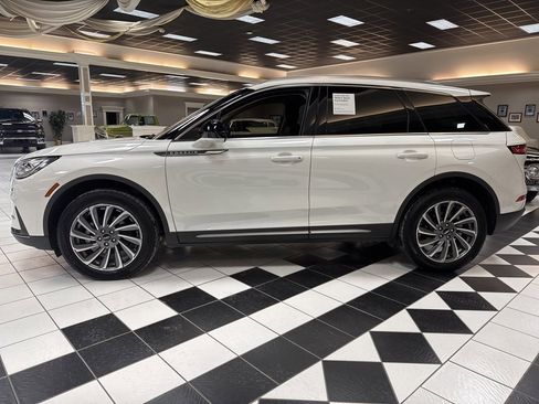 Certified 2023 Lincoln Corsair Reserve image 9