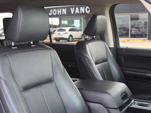 Used 2022 Ford Expedition XLT RWD image 19