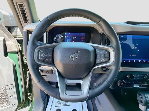 Used 2023 Ford Bronco Wildtrak AWD/4WD image 11