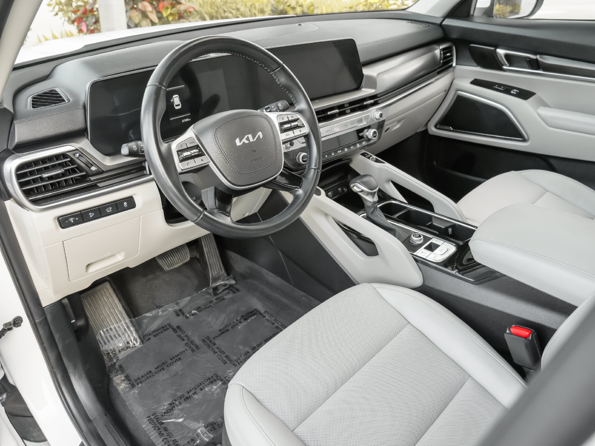Used 2025 Kia Telluride S FWD image 4