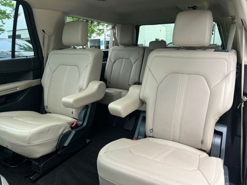 Used 2023 Ford Expedition Max Limited AWD/4WD image 14