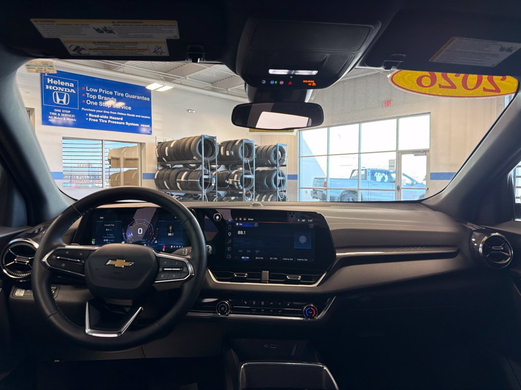 Used 2026 Chevrolet Equinox LT AWD/4WD image 9