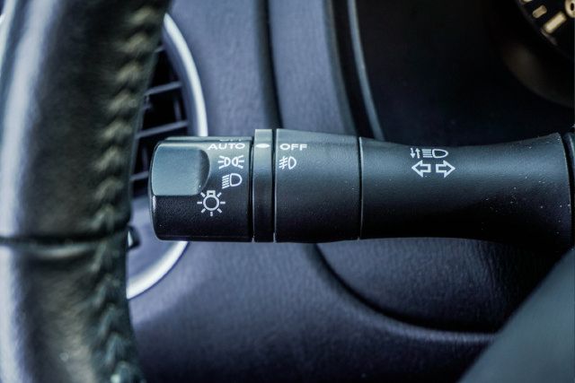 Used 2019 Nissan Pathfinder SL FWD image 29