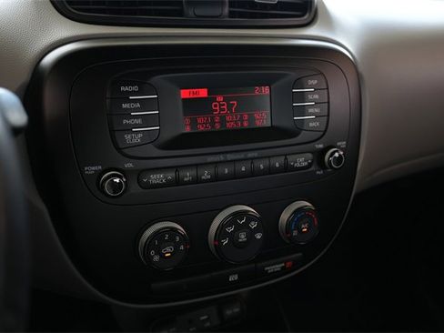 Used 2016 Kia Soul image 20